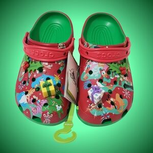 CROCS Disney Classic Christmas Clog 8, 9 Grass Green Festive Holiday NWT!